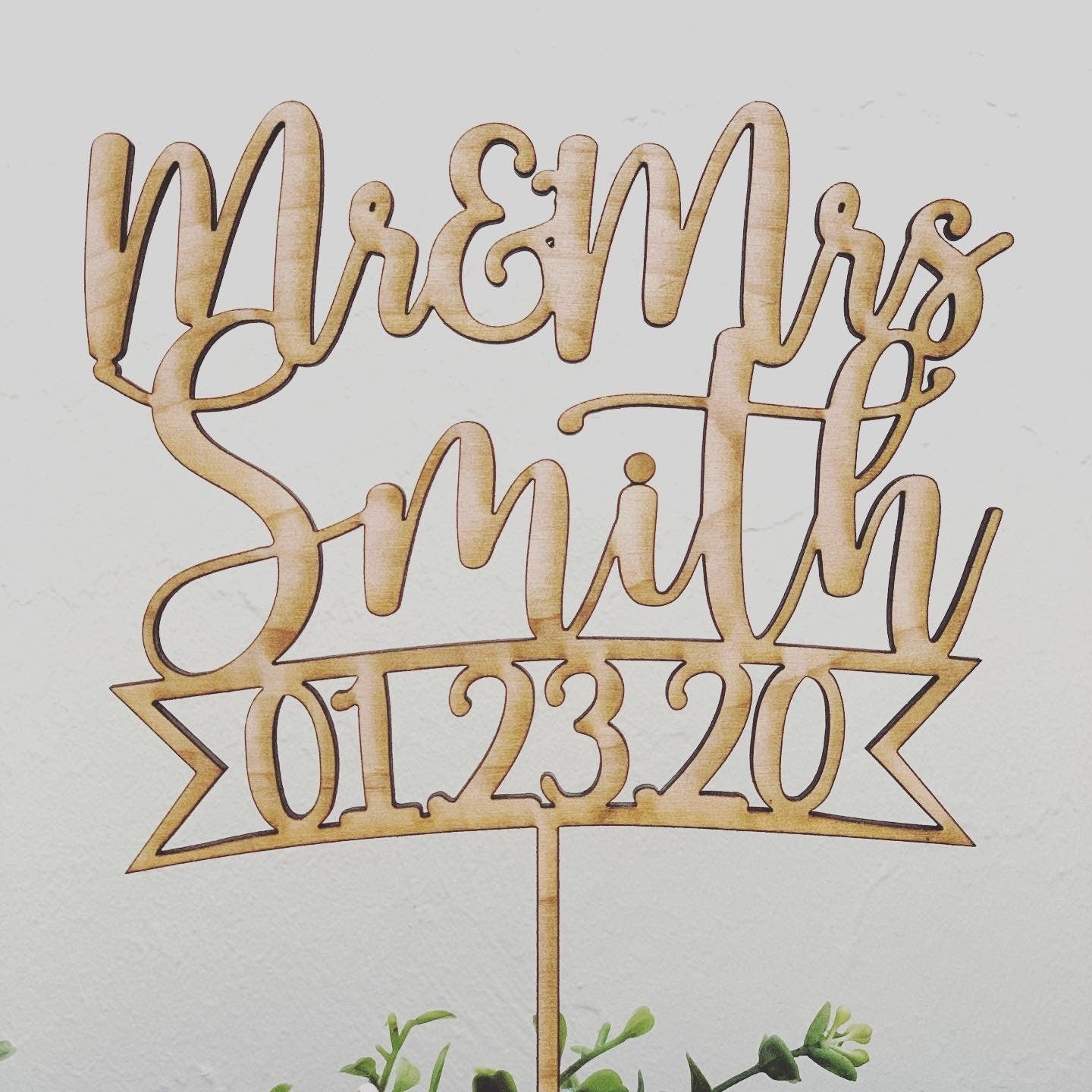 Cake Topper / name and date